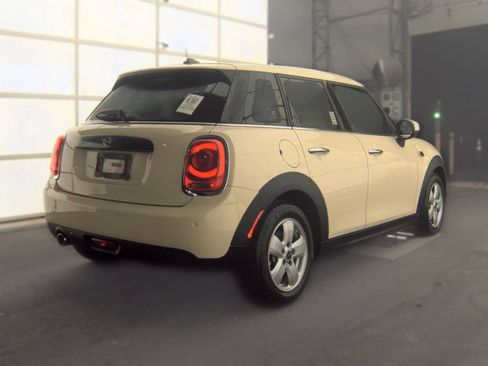 Used 2020 MINI Cooper 4-Door Hardtop FWD image 3