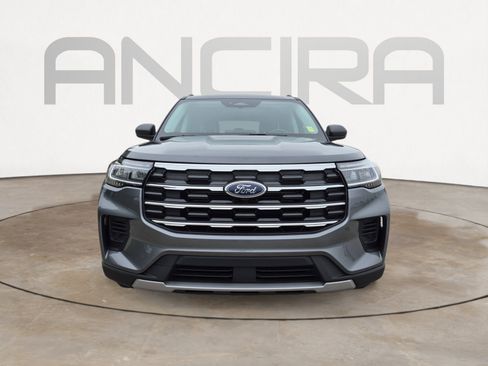 Used 2025 Ford Explorer Active RWD image 4