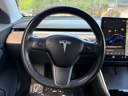 Used 2018 Tesla Model 3 Long Range RWD image 42