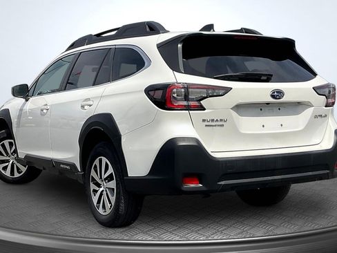 Used 2024 Subaru Outback Premium AWD/4WD image 2