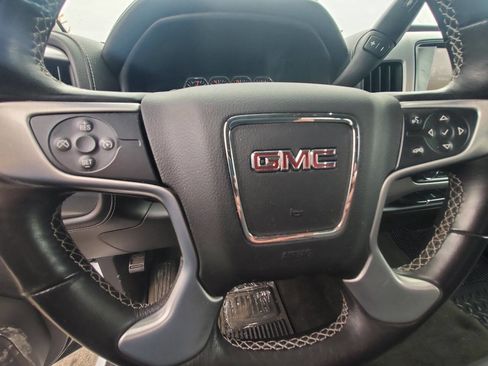 Used 2015 RAM 2500 Tradesman w/ Chrome Appearance Group image 17