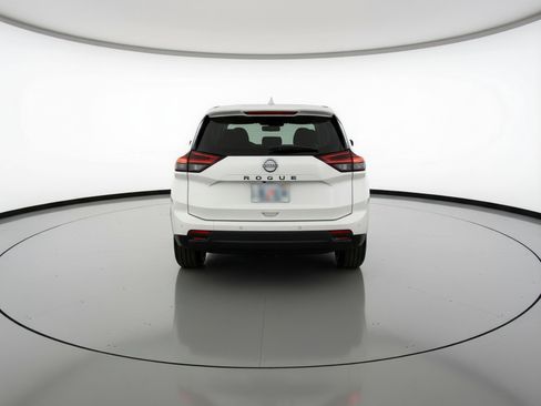 Used 2025 Nissan Rogue SV FWD image 7