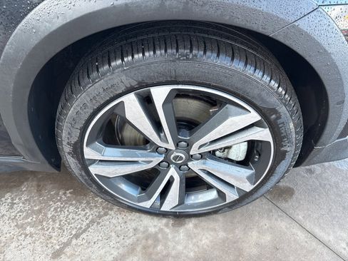 Certified 2024 Volvo V60 B5 Cross Country Plus w/ Protection Package Premier image 12