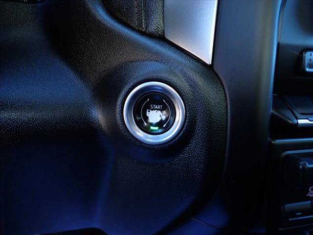 Used 2019 Chevrolet Silverado 1500 RST AWD/4WD image 17