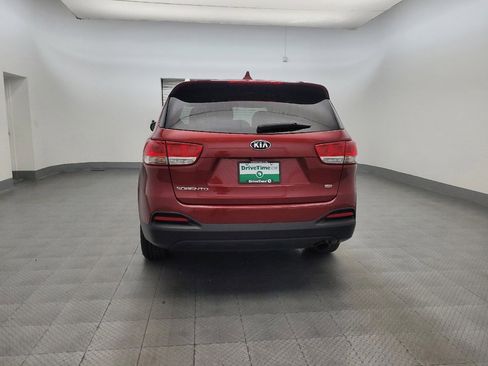 Used 2018 Kia Sorento LX image 6