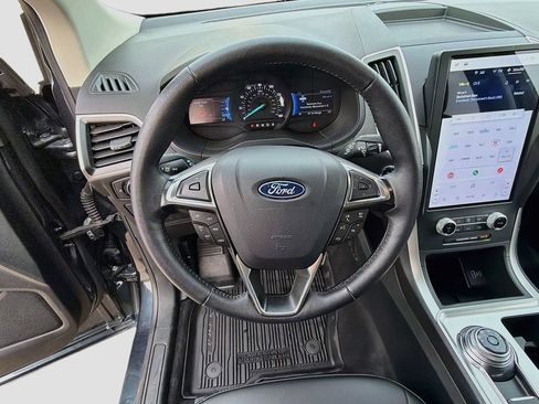Certified 2024 Ford Edge SEL w/ Convenience Package AWD/4WD image 11