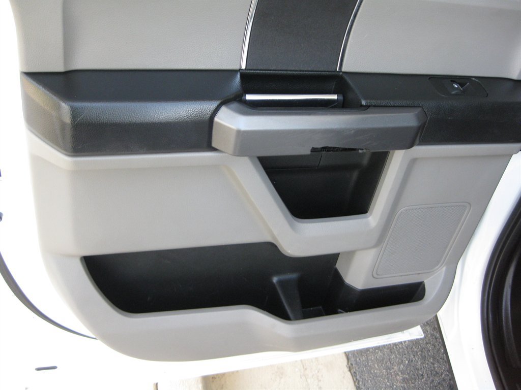 Used 2016 Ford F150 XLT RWD image 28