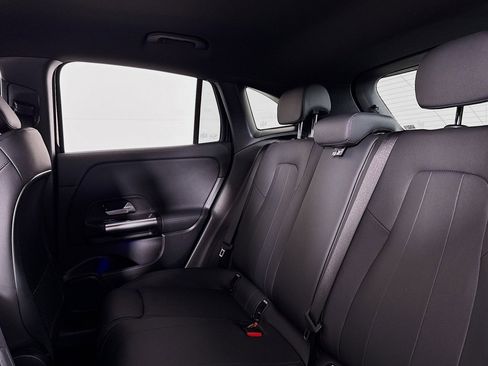 Certified 2025 Mercedes-Benz GLA 250 image 8