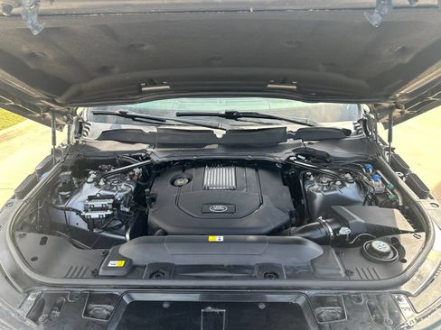 Used 2018 Land Rover Range Rover Sport HSE AWD/4WD image 24