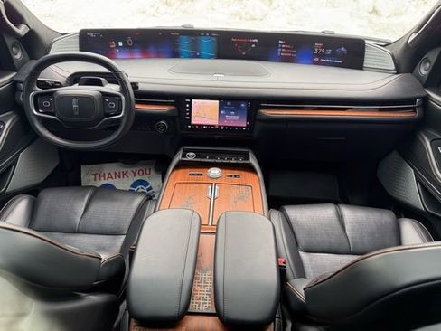 Used 2025 Lincoln Navigator L Black Label AWD/4WD image 36