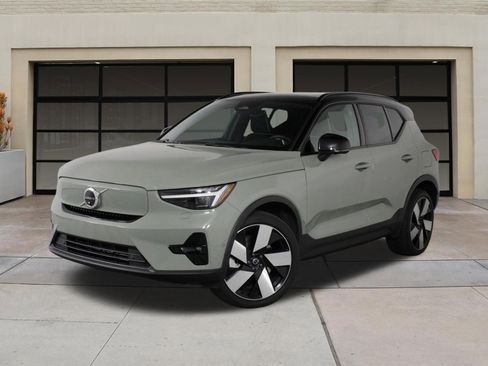 Used 2023 Volvo XC40 Recharge Ultimate image 3