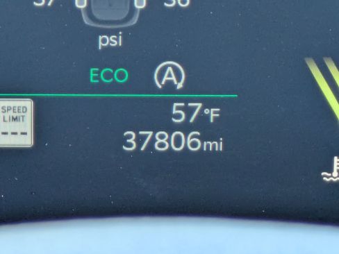 Used 2024 Kia Sorento EX w/ Panoramic Sunroof Package image 11