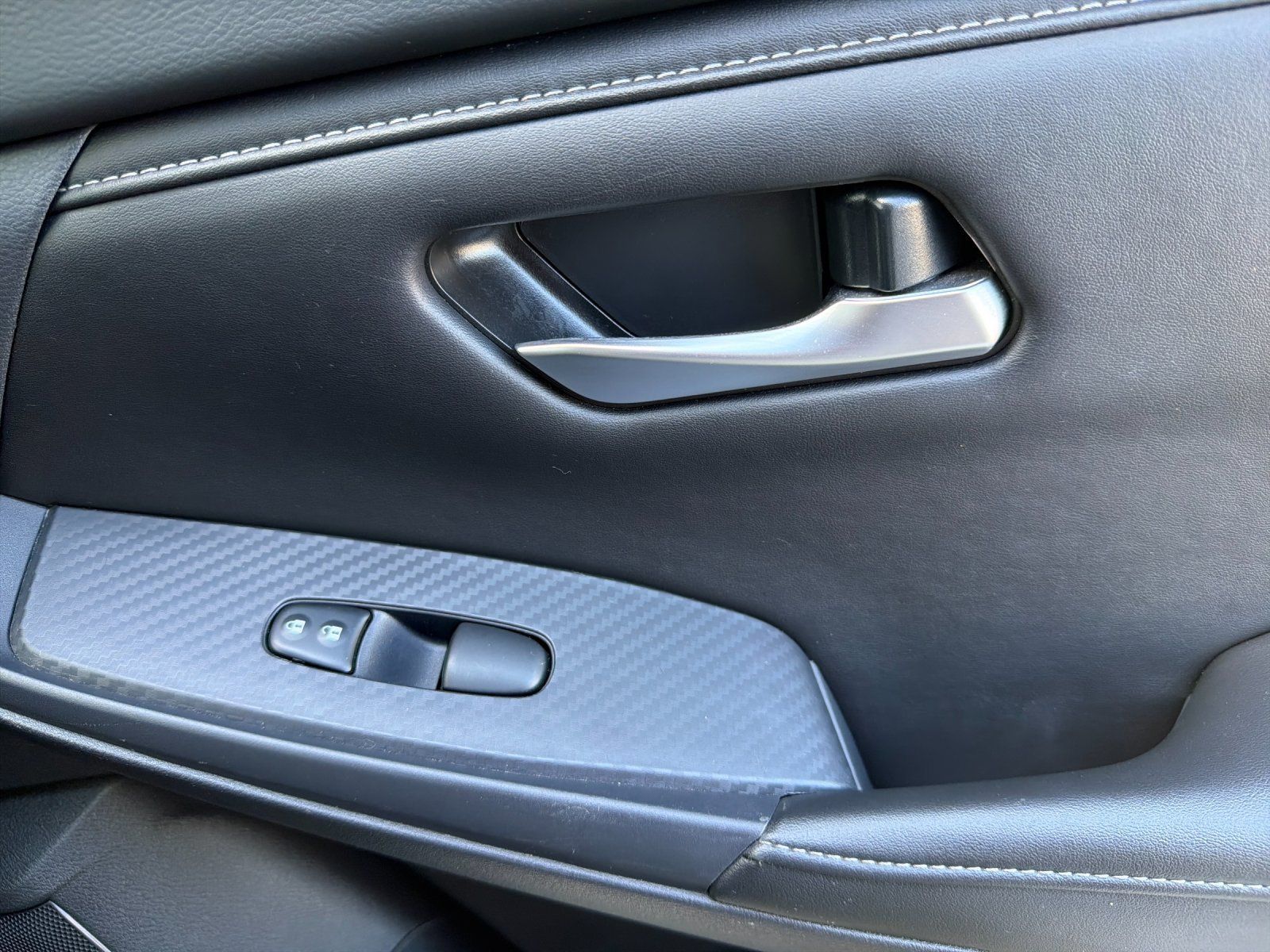 Used 2024 Nissan Sentra SV w/ Lighting Package FWD image 19