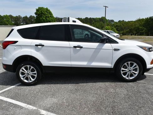 Used 2019 Ford Escape S FWD image 4