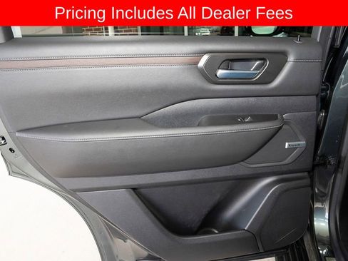 Used 2025 Nissan Armada SL w/ Captain's Chari Seat Package AWD/4WD image 19