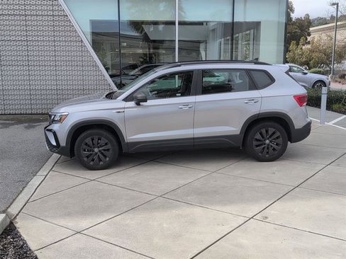 Used 2023 Volkswagen Taos S image 9