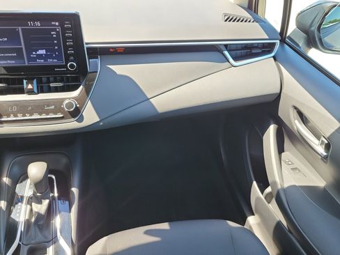 Used 2021 Toyota Corolla LE FWD image 17