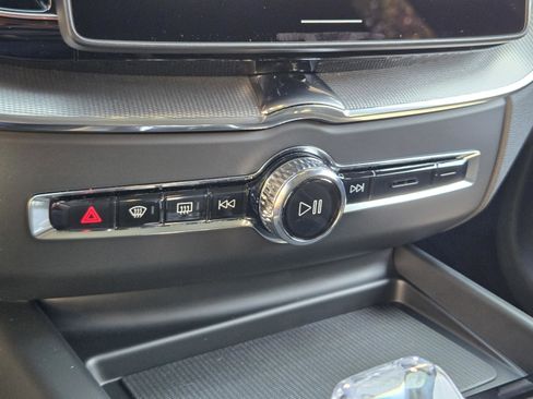 New 2026 Volvo XC60 T8 Ultra w/ Protection Package Premier image 16