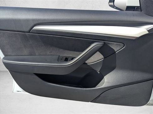 Used 2022 Tesla Model 3 Performance image 10