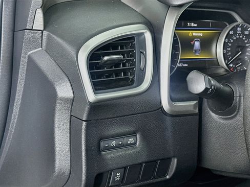 Used 2017 Nissan Murano SV FWD image 16