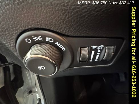 New 2026 Jeep Compass Limited image 21