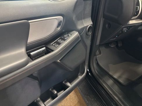 Used 2025 Ford Expedition Active image 11