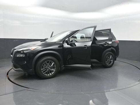 Used 2023 Nissan Rogue S FWD image 34