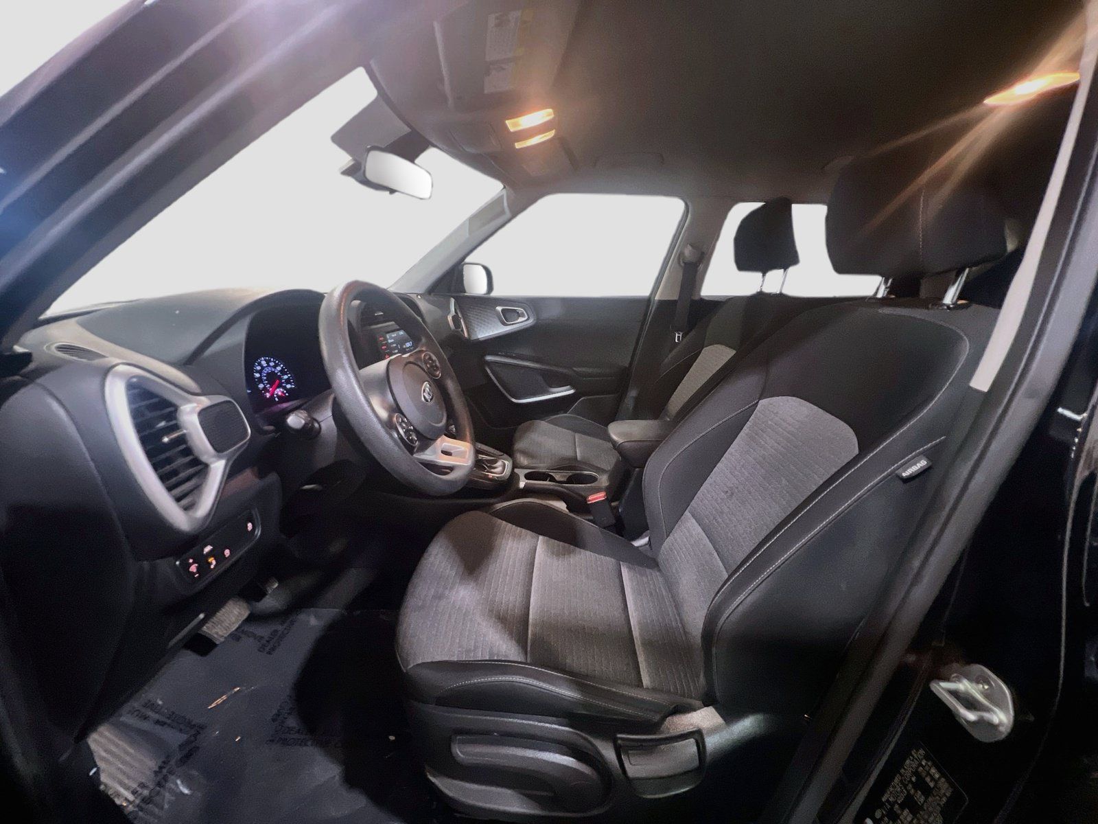 Used 2020 Kia Soul S FWD image 14
