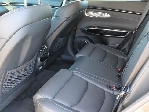 Used 2025 Genesis GV70 2.5T image 14