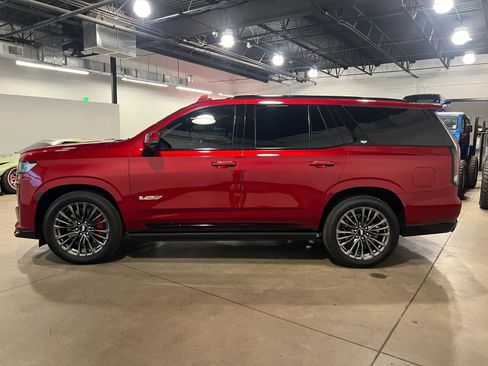 Used 2023 Cadillac Escalade V AWD/4WD image 6