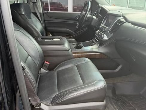 Used 2015 Chevrolet Suburban LT w/ Luxury Package AWD/4WD image 19