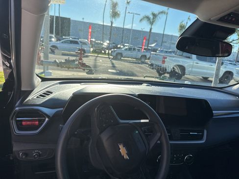 Used 2024 Chevrolet TrailBlazer LS w/ LS Convenience Package image 8