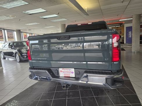 Used 2025 Chevrolet Silverado 1500 LT AWD/4WD image 5