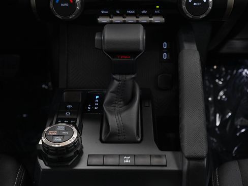 Used 2026 Toyota Tacoma TRD Off-Road AWD/4WD image 19