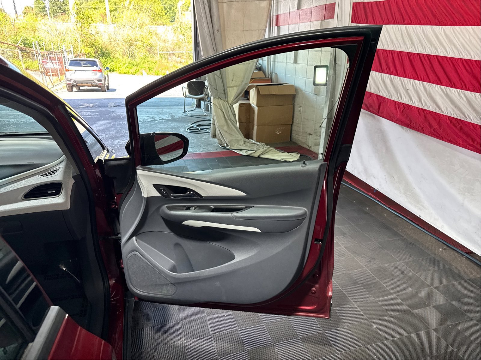 Used 2021 Chevrolet Bolt LT FWD image 20
