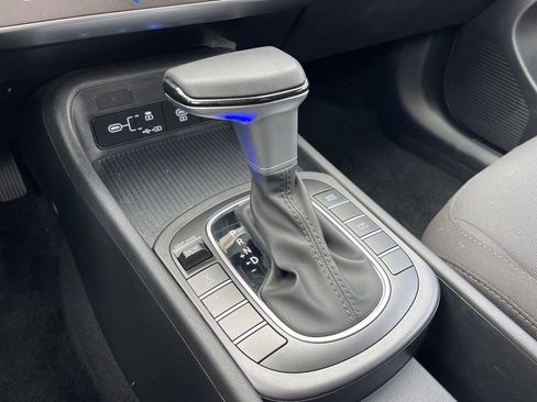 Certified 2025 Hyundai Kona SEL image 13