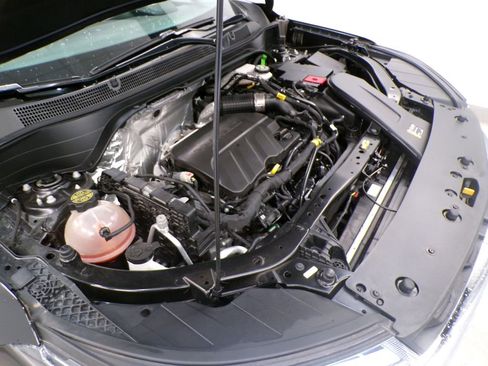 Used 2025 Chevrolet Trax LT w/ Driver Confidence Package image 26