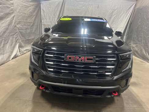 Used 2024 GMC Acadia AT4 w/ Luxury Package AWD/4WD image 2