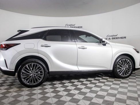 Used 2025 Lexus RX 450h AWD w/ Luxury Package image 10