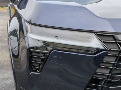Used 2025 Lexus GX 550 w/ Accessory Package (2T) AWD/4WD image 11