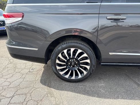 Used 2024 Lincoln Navigator L Black Label image 31