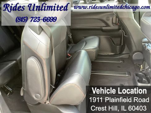 Used 2024 Toyota Sienna XSE w/ XSE Plus Package AWD/4WD image 12
