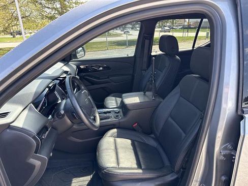 Certified 2023 Chevrolet Traverse RS w/ LPO, Floor Liner Package AWD/4WD image 13