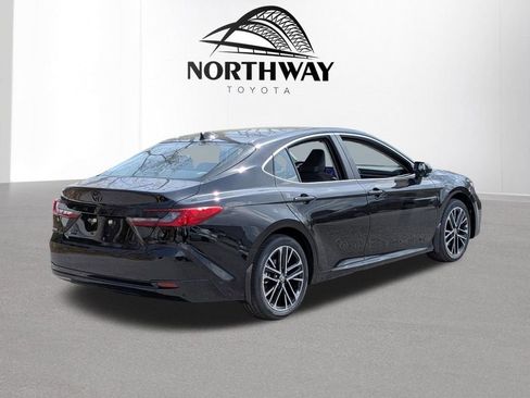 New 2026 Toyota Camry XLE AWD/4WD image 4