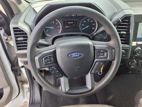 Used 2022 Ford F250 4x4 Regular Cab Super Duty image 13