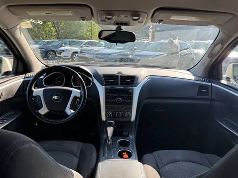 Used 2011 Chevrolet Traverse LT w/ All-Star Package AWD/4WD image 19