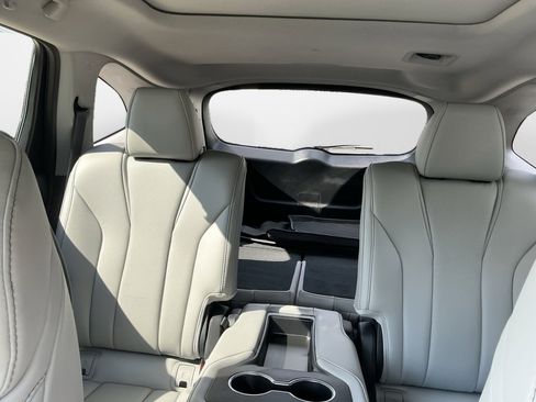Used 2023 Acura MDX w/ Technology Package image 15