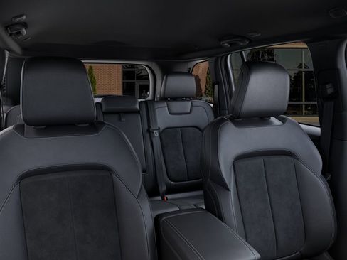 New 2025 Jeep Grand Cherokee Altitude image 26