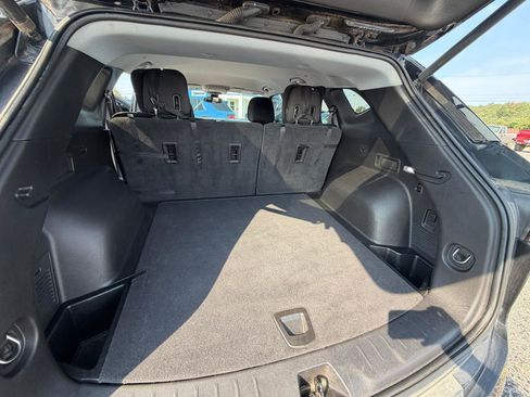 Used 2021 Chevrolet Blazer LT w/ Redline Edition FWD image 13