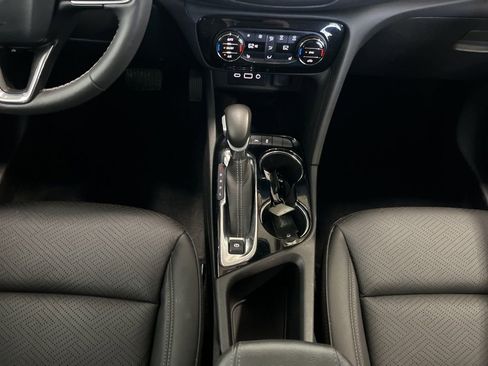 Used 2023 Buick Encore GX Essence w/ Experience Buick Package AWD/4WD image 11
